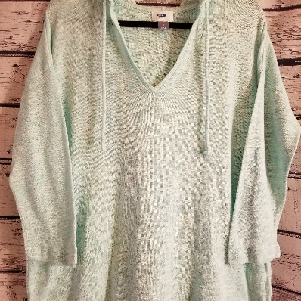 Gap very lightweight hooded top
